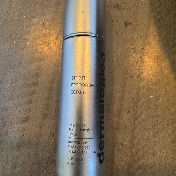 Dermalogica Smart Response Serum - Elegant Silver